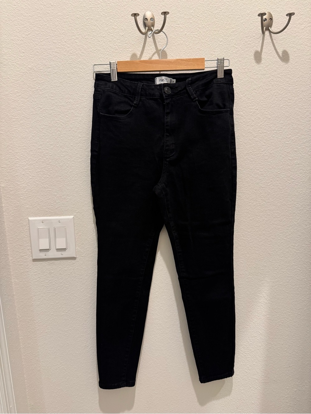RUE21 Women's High-Rise Black Skinny Jeans